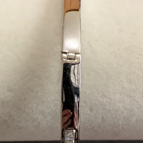 Silver tone rhinestone hinge bracelet - Picture 4 of 8